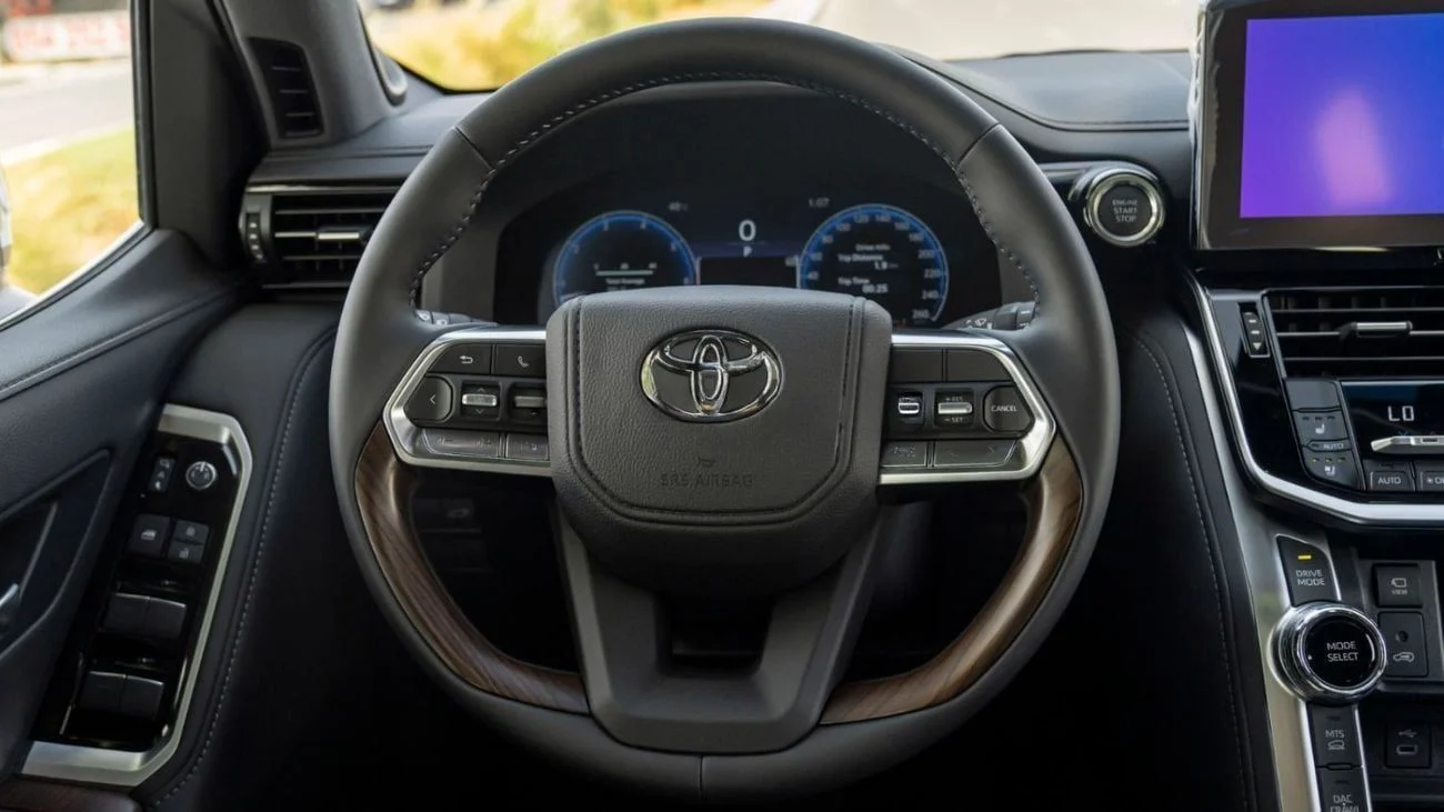 Toyota Land Cruiser vx 4.0 _ black -2026