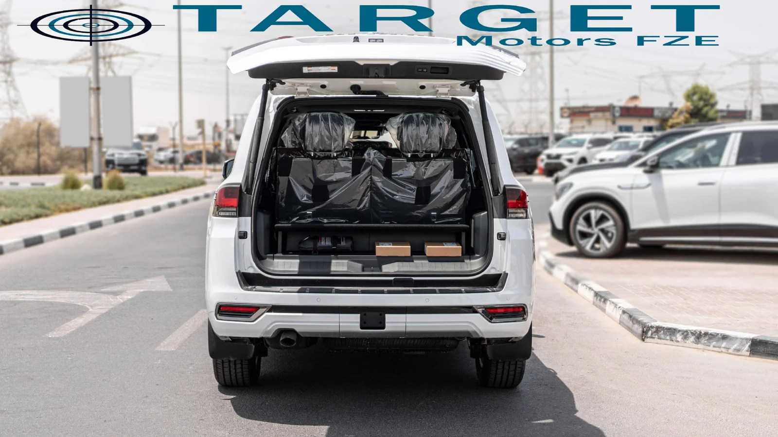 TOYOTA LAND CRUISER VXR 3.5 L AT HYBRID 2025