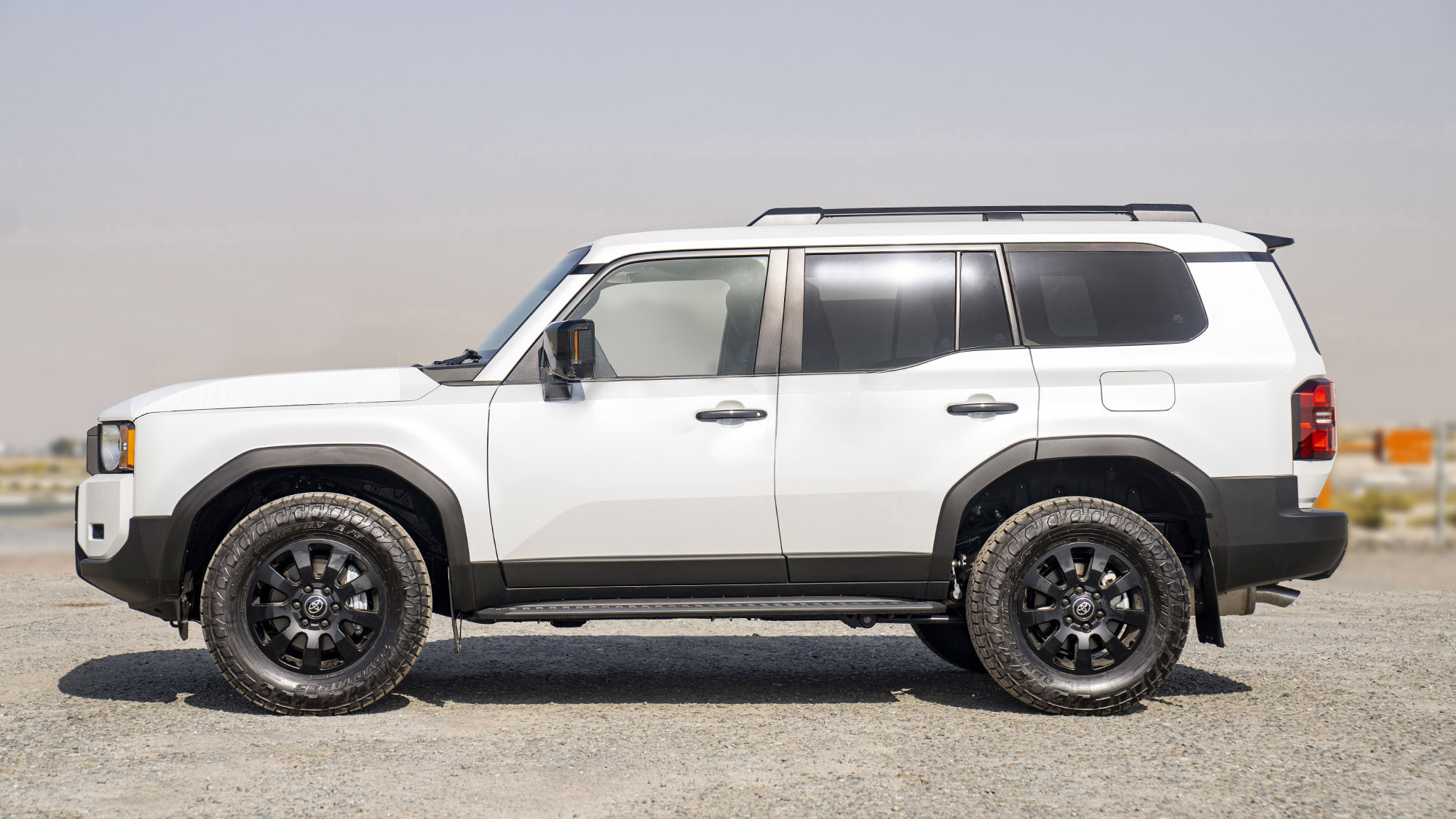 TOYOTA PRADO 250 2.4P AT FIRST EDITION _ WHITE