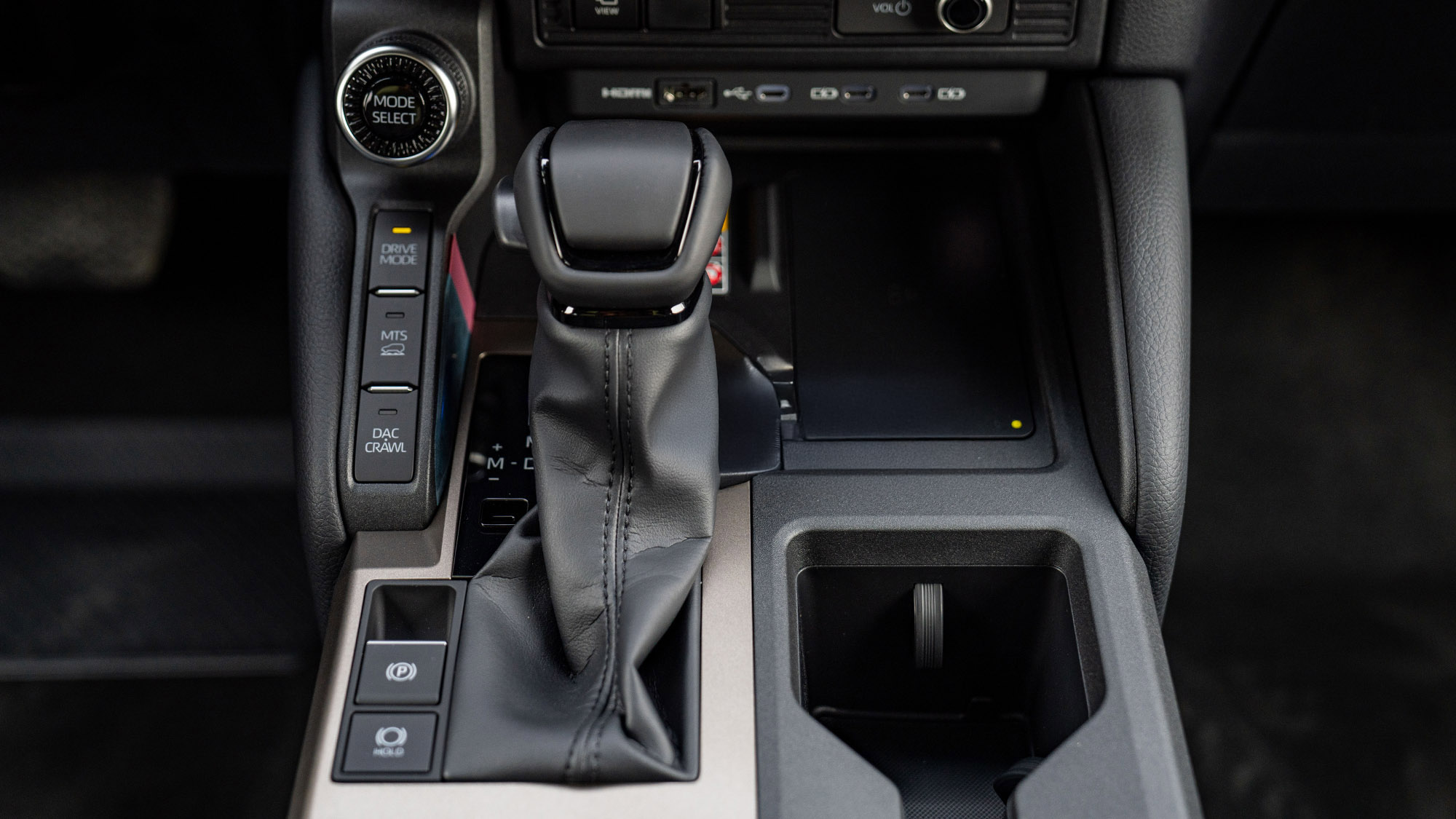 TOYOTA PRADO 250 WX+ LUXURY 2.4P AT _ ORANG