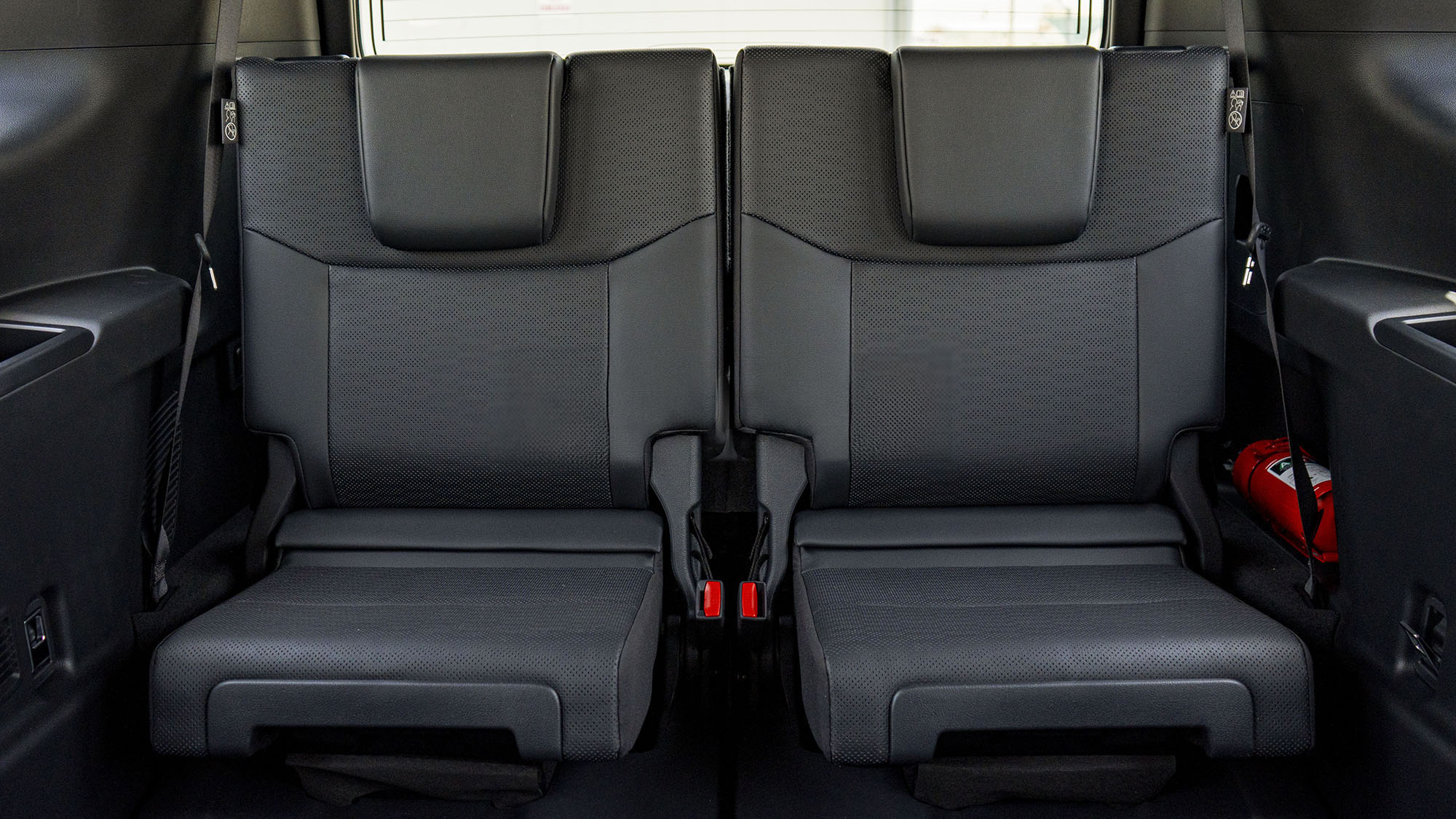 TOYOTA PRADO FIRST EDITIONS 2.4