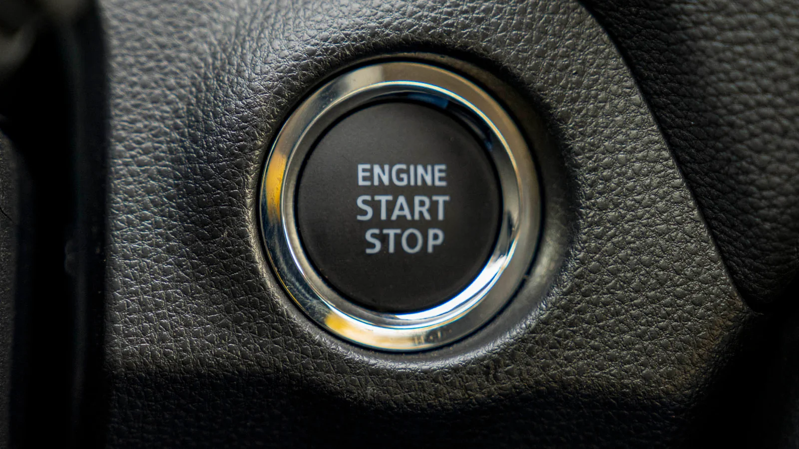 TOYOTA RAV4 2.0P AT 4X2 MY2025 – BLACK