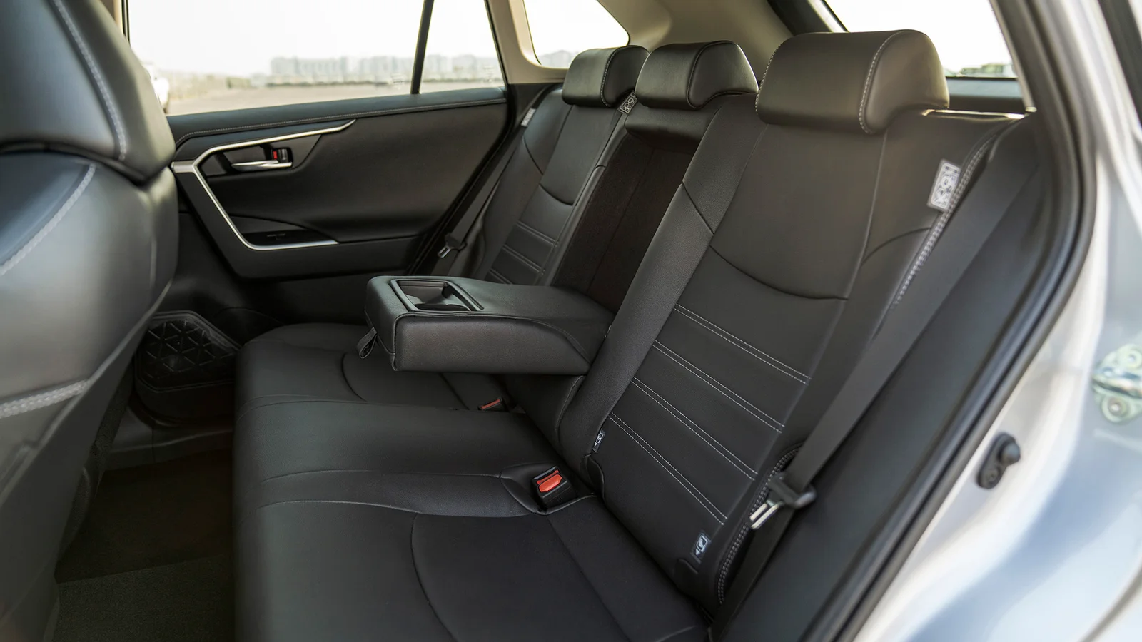 TOYOTA RAV4 2.0P AT 4X4 MY2025 – SILVER