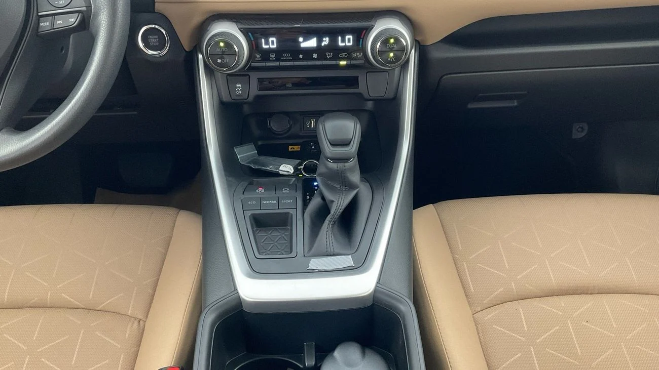 Toyota RAV4 2.5 VX 2026 _ WHITE