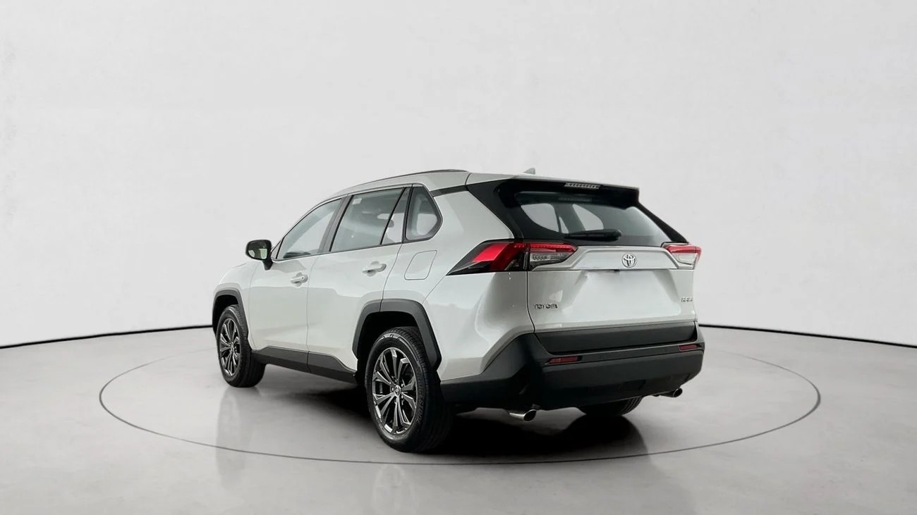 Toyota RAV4 2.5 VX 2026 _ WHITE
