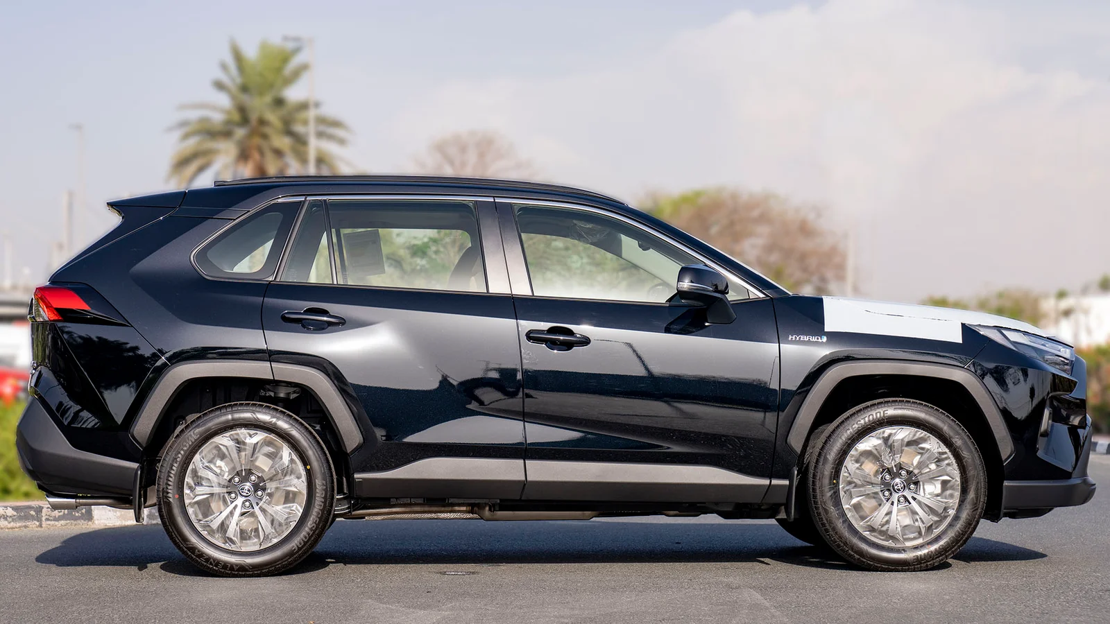 TOYOTA RAV4 2.5P HEV AT AWD MY2025 – BLACK