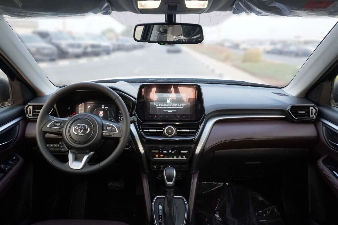 Toyota Urban Cruiser 1.5L GLX, A/T 2026 SILVER