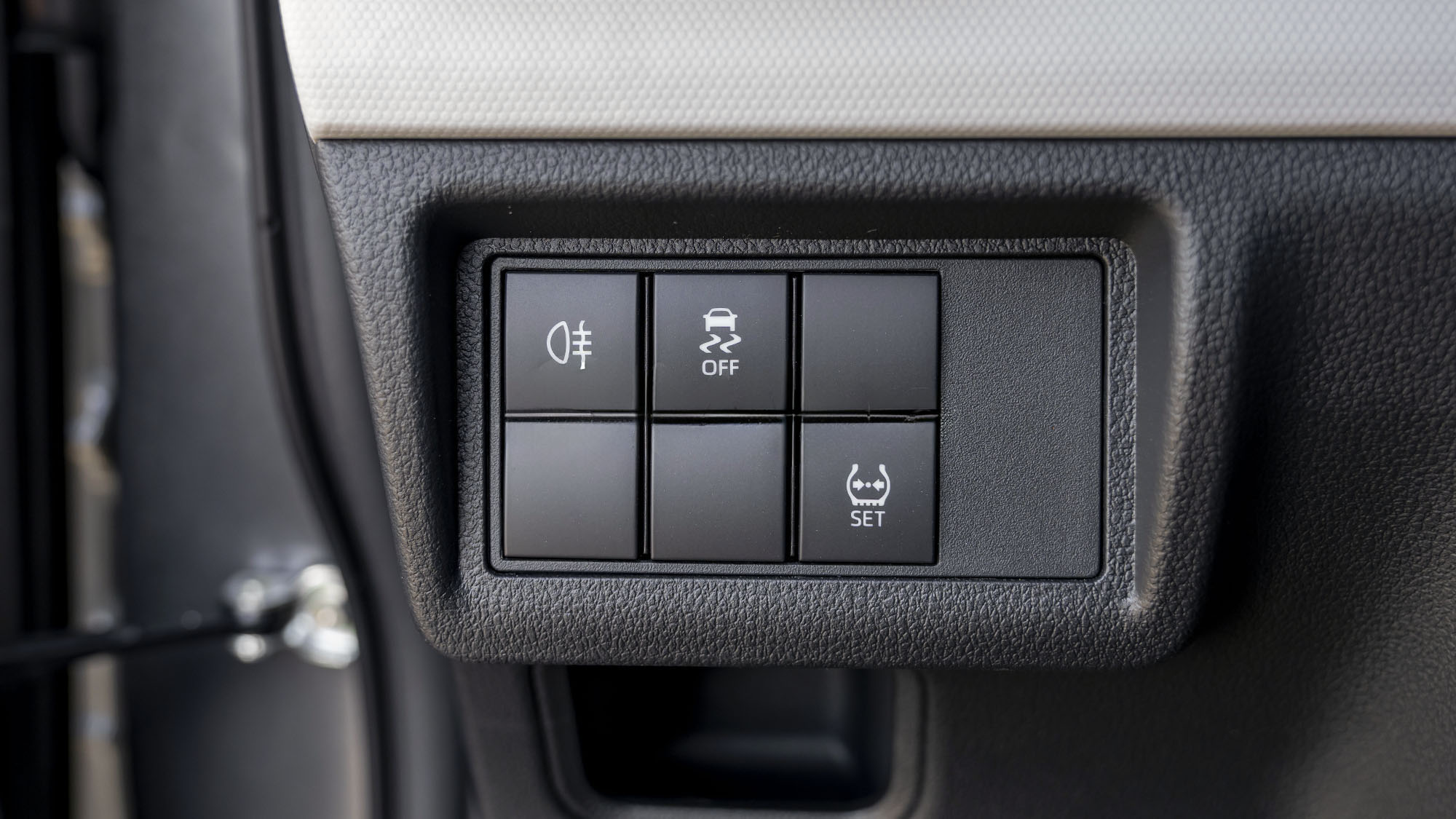 TOYOTA VELOZ 1.5P AT MY2025 – GREY