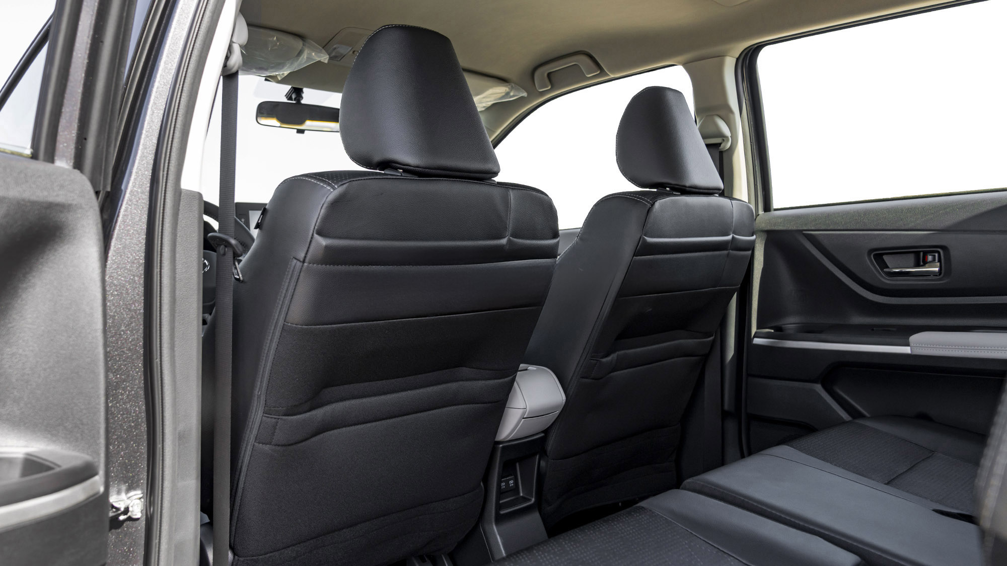 TOYOTA VELOZ 1.5P AT MY2025 – GREY